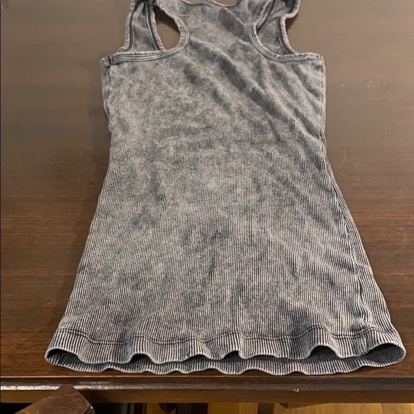 Tank - Picture 2 of 2